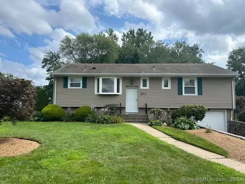 211 Elmfield St, West Hartford, CT 06110