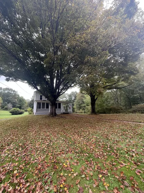 272 Academy Rd, Cheshire, CT 06410
