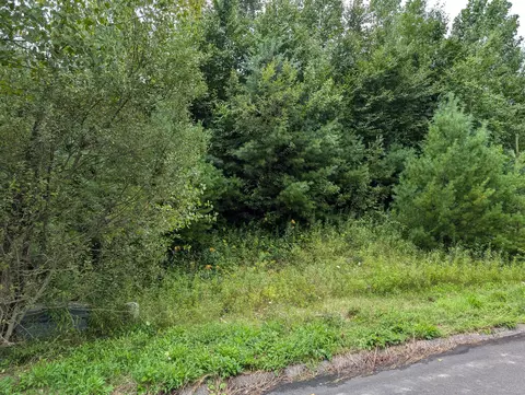 1 White Pine Rd, Torrington, CT 06790