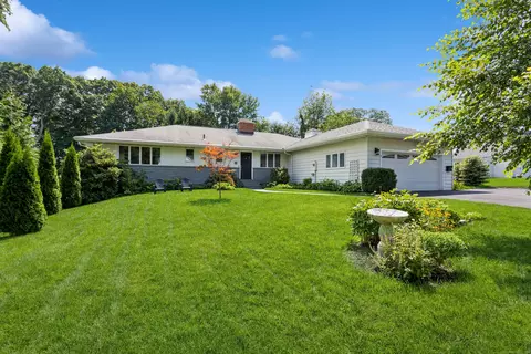 1 Claremont Ave, Danbury, CT 06810