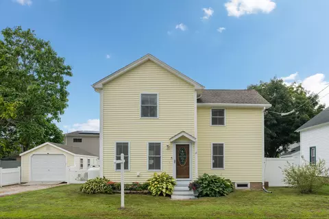 33 Smith St, East Lyme, CT 06357