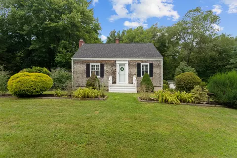 6 Bower Rd, Madison, CT 06443