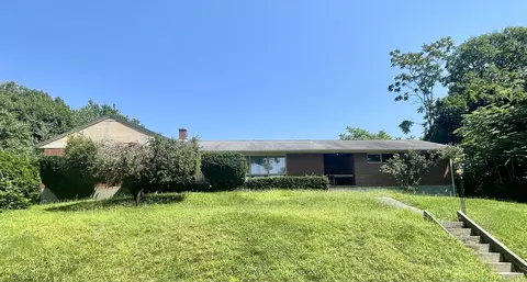 71 Lorraine St, Waterbury, CT 06704