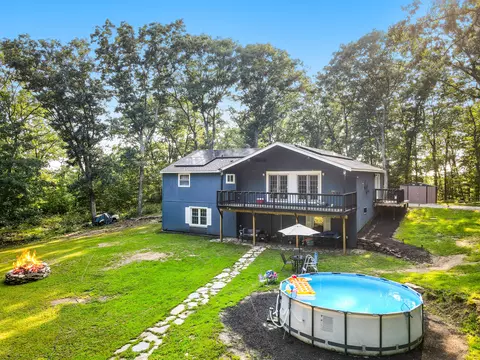 106 Collelo Ave, Plainfield, CT 06354