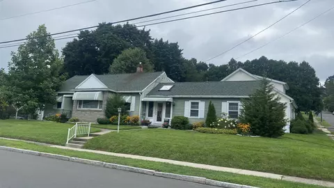 120 Lexington St, Bristol, CT 06010