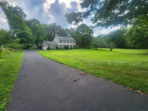 1 Tory Ln, New Milford, CT 06776