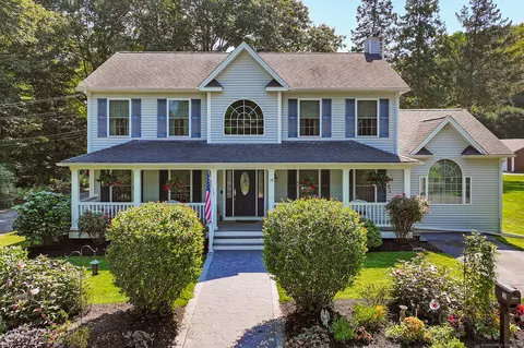 28 Little River Dr, Naugatuck, CT 06770