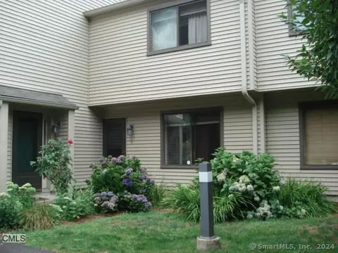 1 Horizon Dr #7, Norwalk, CT 06854