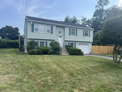 23 Pettom Rd, Norwalk, CT 06850