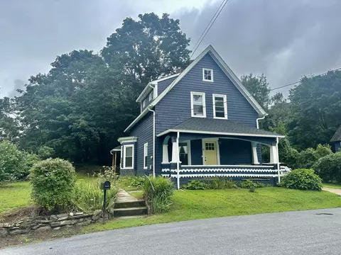 18 Leyden St, Putnam, CT 06260