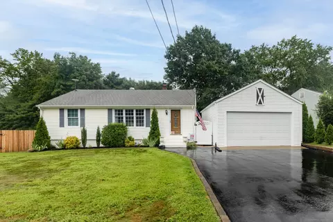 11 Elmwood Rd, Wallingford, CT 06492