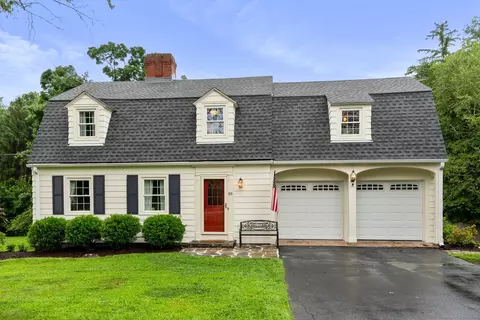69 Hillcrest Rd, Glastonbury, CT 06033