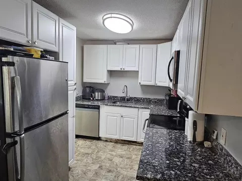 153 Webster Rd, Enfield, CT 06082
