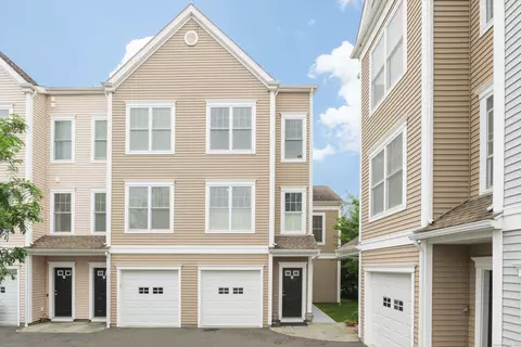408 Copper Square Dr #408, Bethel, CT 06801