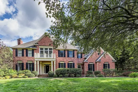 233 Kingswood Dr, Avon, CT 06001