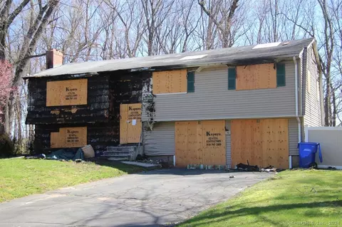 30 Alexander Rd, Bloomfield, CT 06002