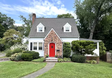27 Morgan Ave, Norwalk, CT 06851