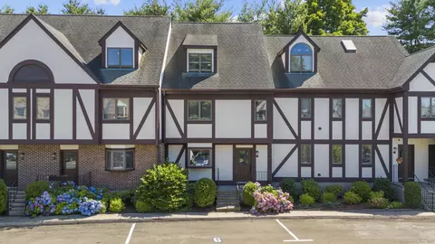 668 Glenbrook Rd #7, Stamford, CT 06906