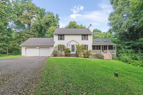 4 Elena Dr, New Milford, CT 06776