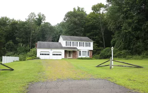 70 Linda Ln, Bethel, CT 06801