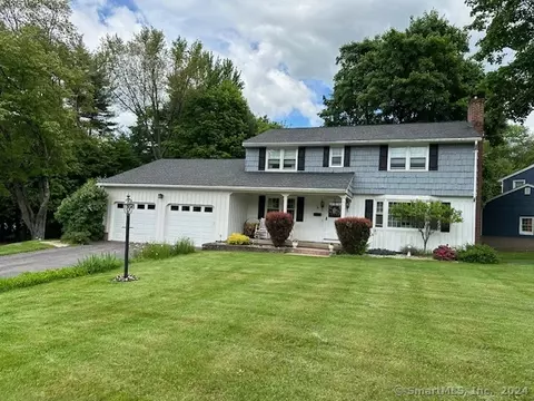 75 Valley View Dr, South Windsor, CT 06074