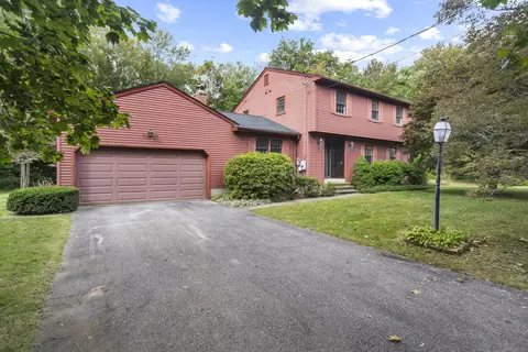 11 Brookfield Dr, East Lyme, CT 06333