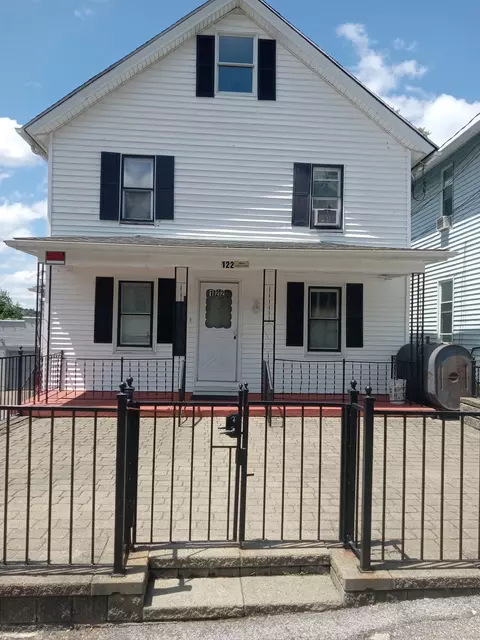 122 Ridge St, Waterbury, CT 06706