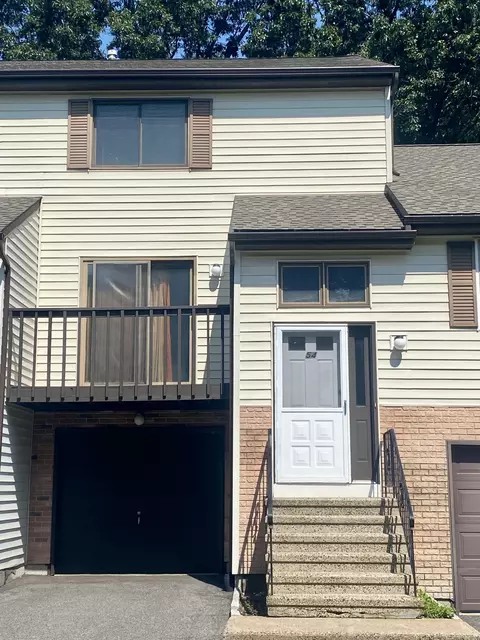 5 Oak Forest Dr #4, Manchester, CT 06040