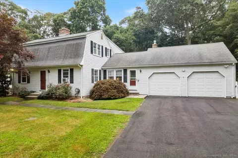 19 Kitteridge Hill Rd, Old Saybrook, CT 06475