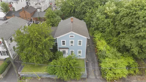 61 E Dover St, Waterbury, CT 06706