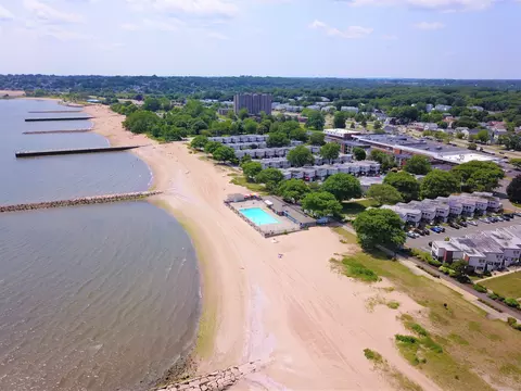 122 West Walk #122, West Haven, CT 06516
