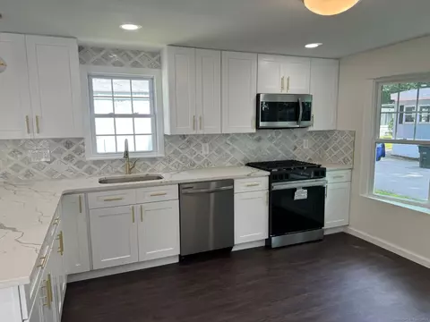 268 Flanders Rd #TRLR 3, Mystic, CT 06355
