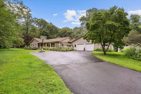 739 Route 171, Woodstock, CT 06281