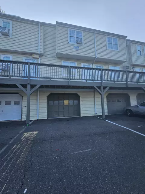 12-16 Scuppo Rd #E-5, Danbury, CT 06811
