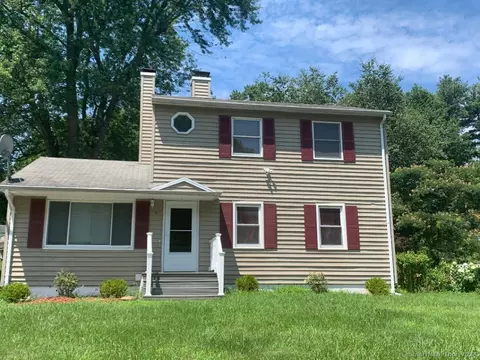 26 Prospect Hill Dr, East Windsor, CT 06088