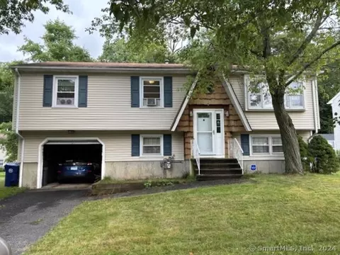 57 Orne St, West Haven, CT 06516