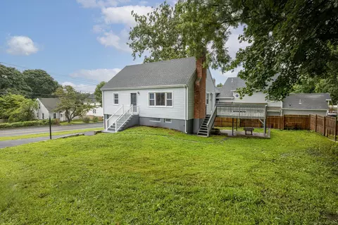 1 Woodacre Rd, Norwalk, CT 06850