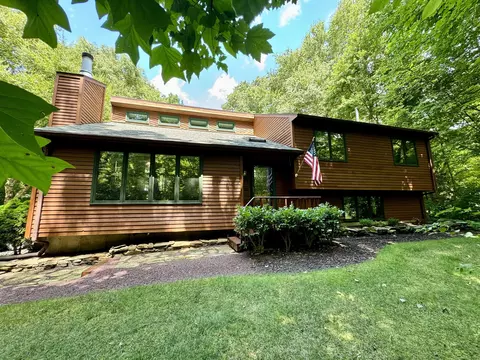 58 Satari Dr, Coventry, CT 06238