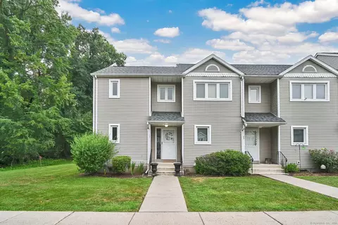 oak ridge drive UNIT 47, Windsor Locks, CT 06096