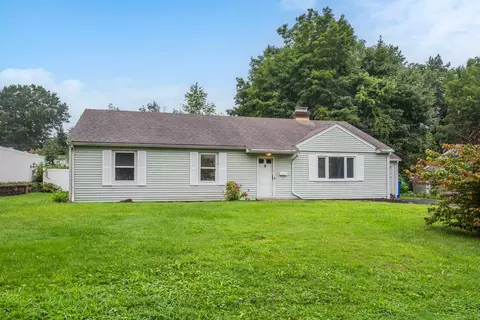 99 Starr Ave, Newington, CT 06111