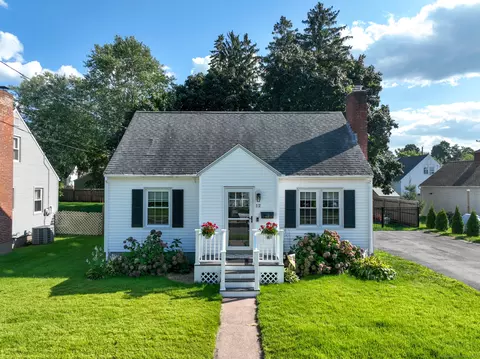 12 Byron Rd, Manchester, CT 06040