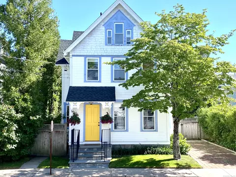 51 Trumbull Ave, Stonington, CT 06378