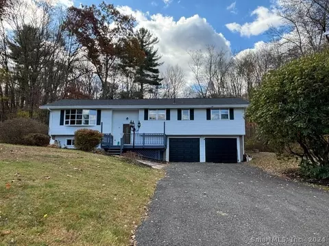 18 Colonial Dr, Columbia, CT 06237
