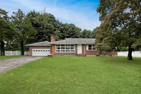 4 Maurice St, Norwalk, CT 06851