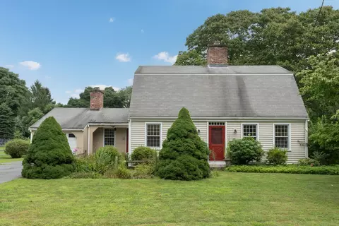 27 Maplewood Ln, Madison, CT 06443