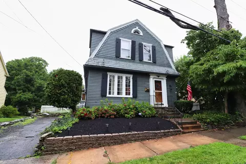 139 Grove St, Bristol, CT 06010