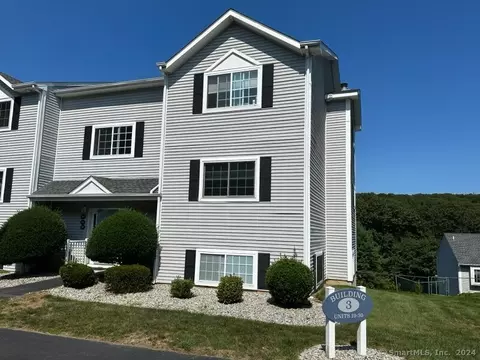 310 Boston Post Rd #29, Waterford, CT 06385