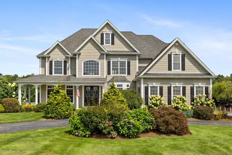 378 Marlborough Rd, Glastonbury, CT 06033