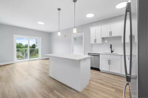 300 Harbour Close #D, New Haven, CT 06519