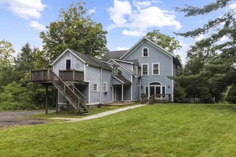 562 Oxford Rd, Oxford, CT 06478